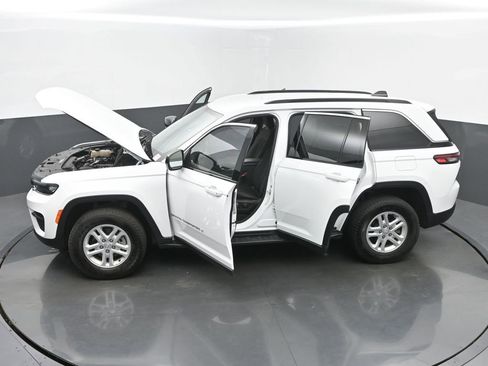 Used 2024 Jeep Grand Cherokee Laredo image 63