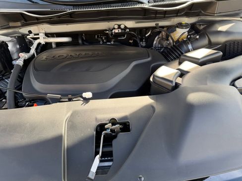 New 2026 Honda Odyssey Touring image 11