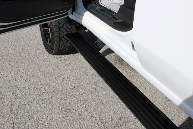 Used 2022 GMC Sierra 2500 AT4 w/ AT4 Premium Plus Package AWD/4WD image 19