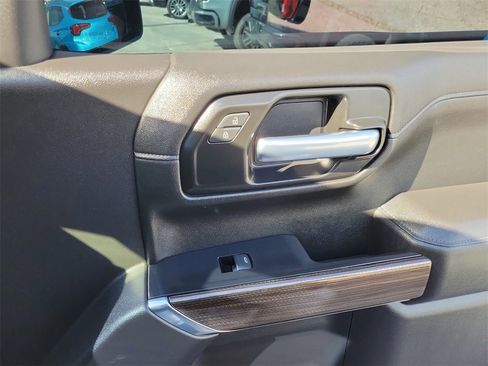 Used 2021 Chevrolet Silverado 1500 LT image 44