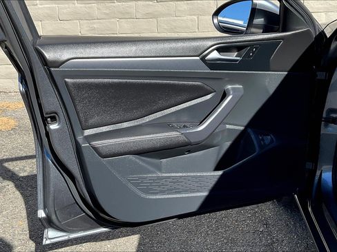 Certified 2023 Volkswagen Jetta SE image 22