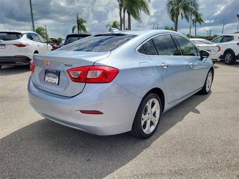 Used 2017 Chevrolet Cruze Premier image 4