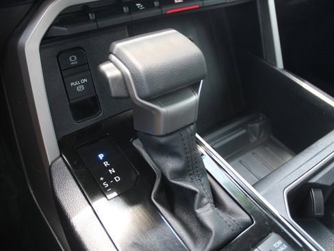 Used 2022 Toyota Tundra SR5 image 10