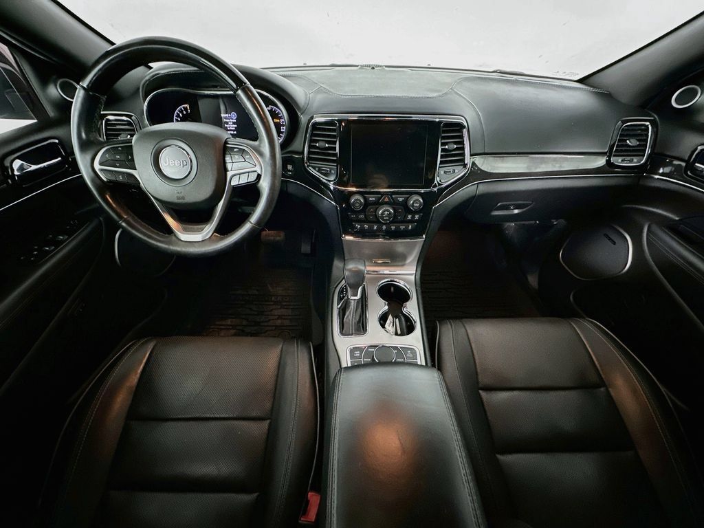 Used 2021 Jeep Grand Cherokee Overland AWD/4WD image 10