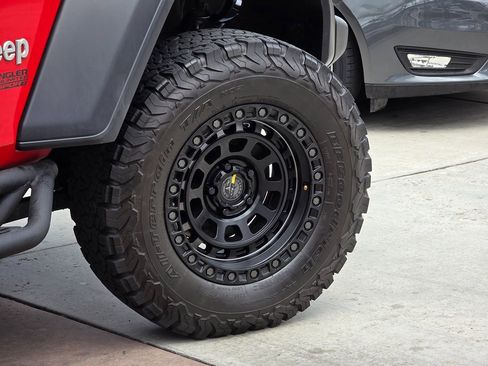Used 2019 Jeep Wrangler Unlimited Sport S AWD/4WD image 12