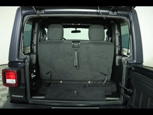 Used 2021 Jeep Wrangler Sport S image 15