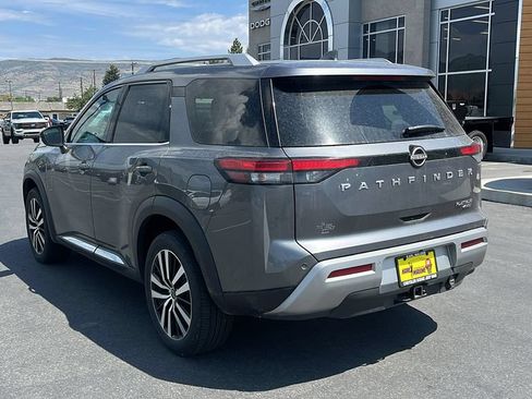 Used 2023 Nissan Pathfinder Platinum AWD/4WD image 7
