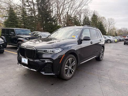 Used 2022 BMW X7 xDrive40i w/ M Sport Package AWD/4WD image 10