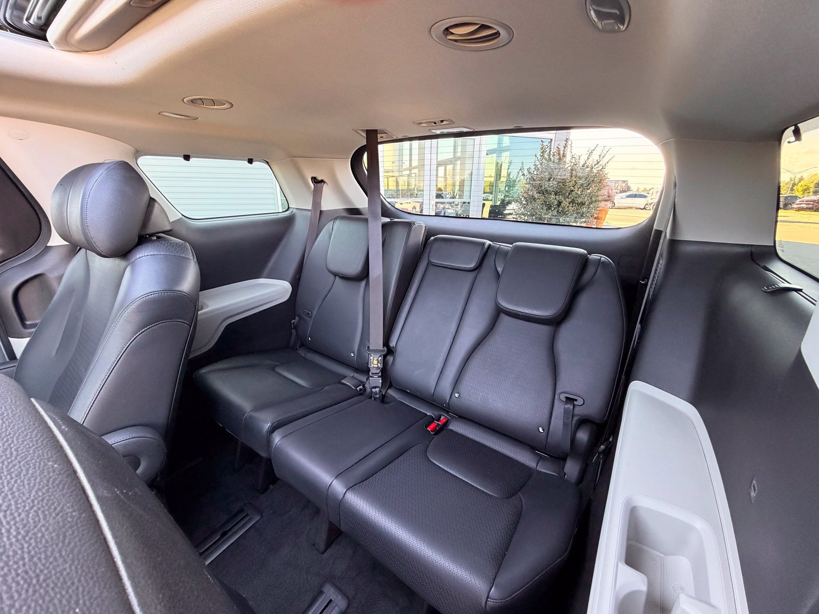 Used 2022 Kia Carnival SX Prestige FWD image 31