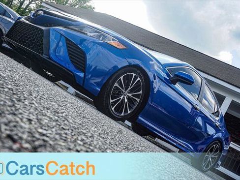 Used 2018 Toyota Camry SE w/ Moonroof Package image 4