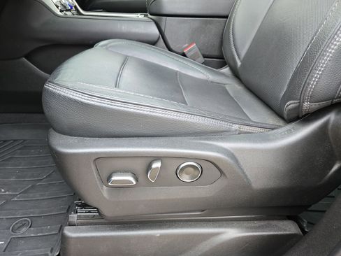 Used 2023 GMC Yukon XL Denali w/ Denali Reserve Package image 17