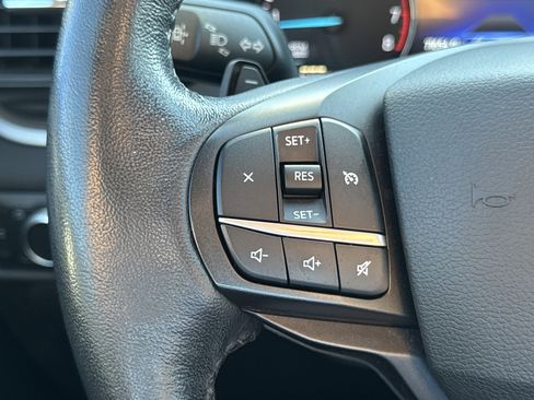 Used 2020 Ford Explorer XLT image 14