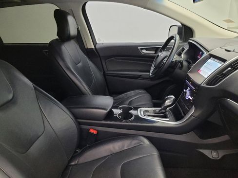 Used 2017 Ford Edge Titanium w/ Equipment Group 301A AWD/4WD image 21