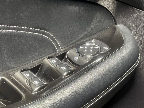 Used 2019 Ford Edge Titanium image 30