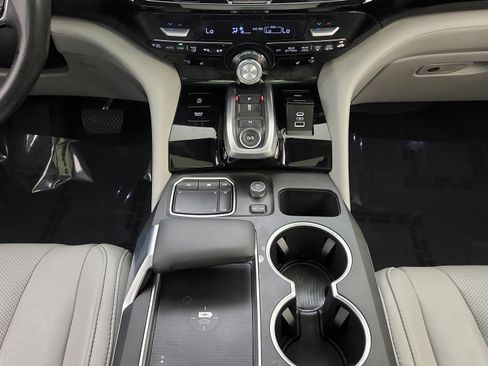 Used 2023 Acura MDX SH-AWD w/ Technology Package image 25