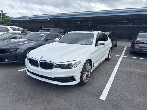 Used 2018 BMW 530e 530e iPerformance image 3