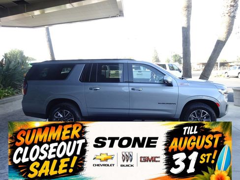 Certified 2024 Chevrolet Suburban Z71 w/ Luxury Package AWD/4WD image 8