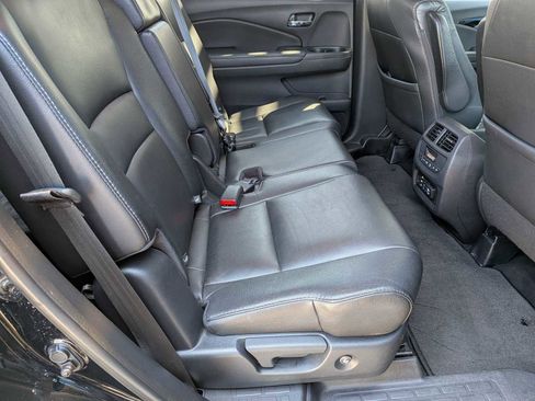 Certified 2017 Honda Pilot Touring image 20