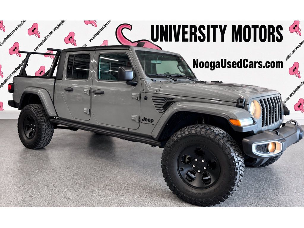Used 2021 Jeep Gladiator Sport AWD/4WD image 3