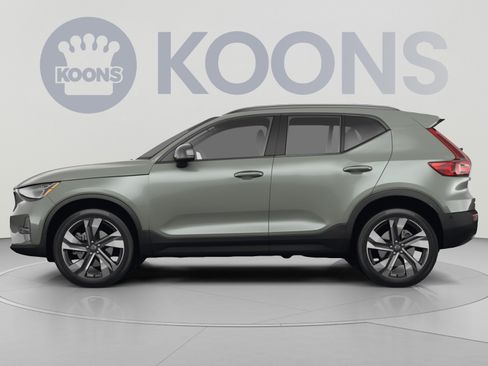 Used 2023 Volvo XC40 B5 Plus w/ Protection Package Premier AWD/4WD image 2