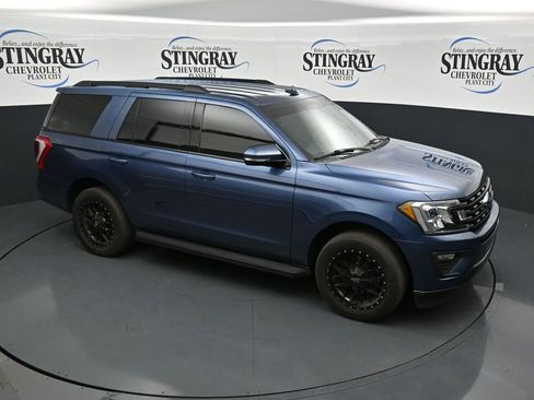 Used 2020 Ford Expedition XLT w/ Equipment Group 202A RWD image 18
