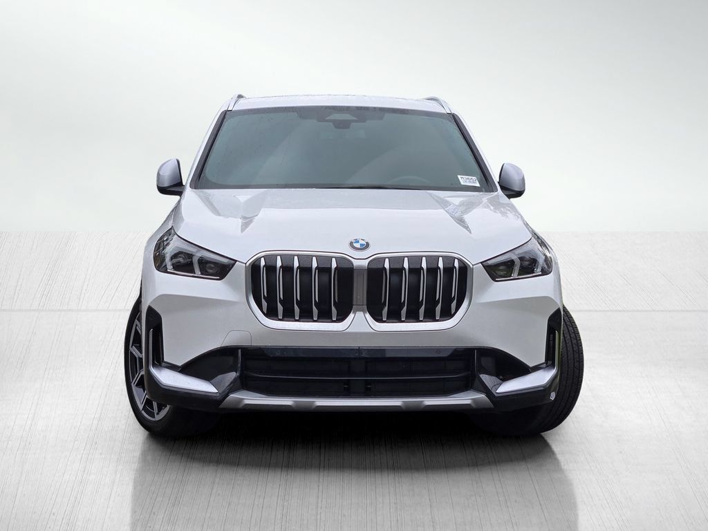 Used 2023 BMW X1 xDrive28i w/ Convenience Package AWD/4WD image 2