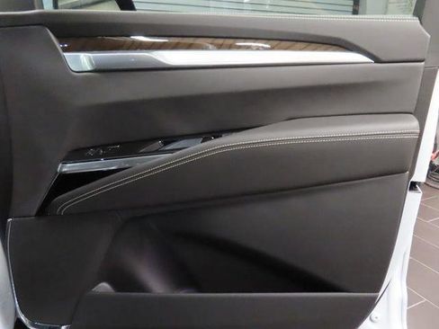 New 2026 Cadillac Escalade Platinum Sport w/ LPO, ONYX Package image 13