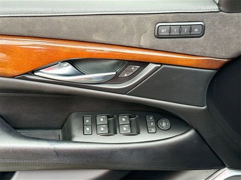 Used 2018 Cadillac Escalade Premium Luxury image 18