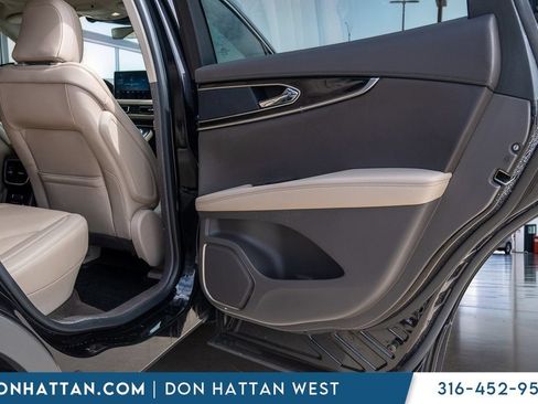 Used 2022 Lincoln Nautilus Reserve AWD/4WD image 25