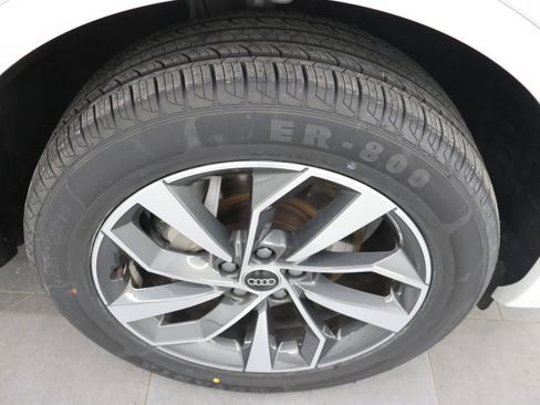Used 2024 Audi Q5 2.0T Premium Plus AWD/4WD image 3