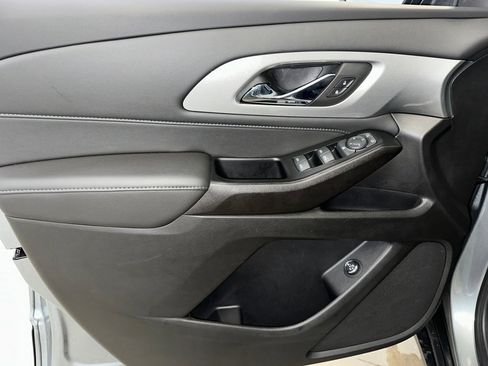 Certified 2023 Chevrolet Traverse LT image 7