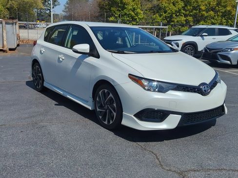 Used 2016 Scion iM image 3
