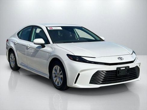 Certified 2025 Toyota Camry LE image 3