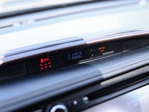 Used 2019 Toyota Highlander XLE AWD/4WD image 35