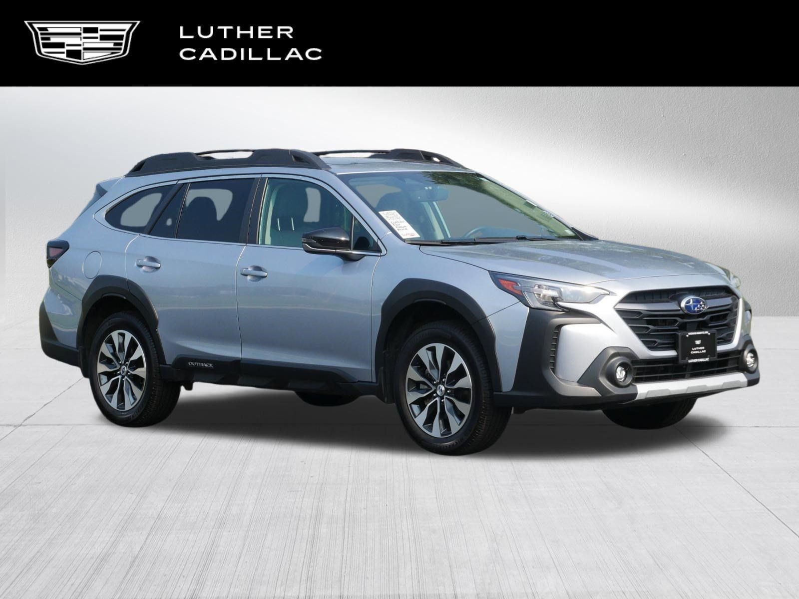 Used 2025 Subaru Outback Limited AWD/4WD image 1