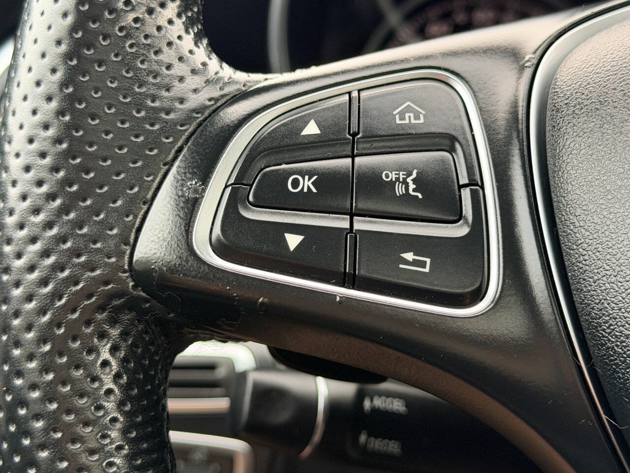 Used 2016 Mercedes-Benz C 300 4MATIC Sedan image 29