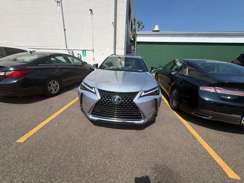 Used 2023 Lexus UX 250h AWD w/ Accessory Package (Z1) image 2