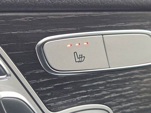 Used 2021 Mercedes-Benz GLC 300 4MATIC image 14