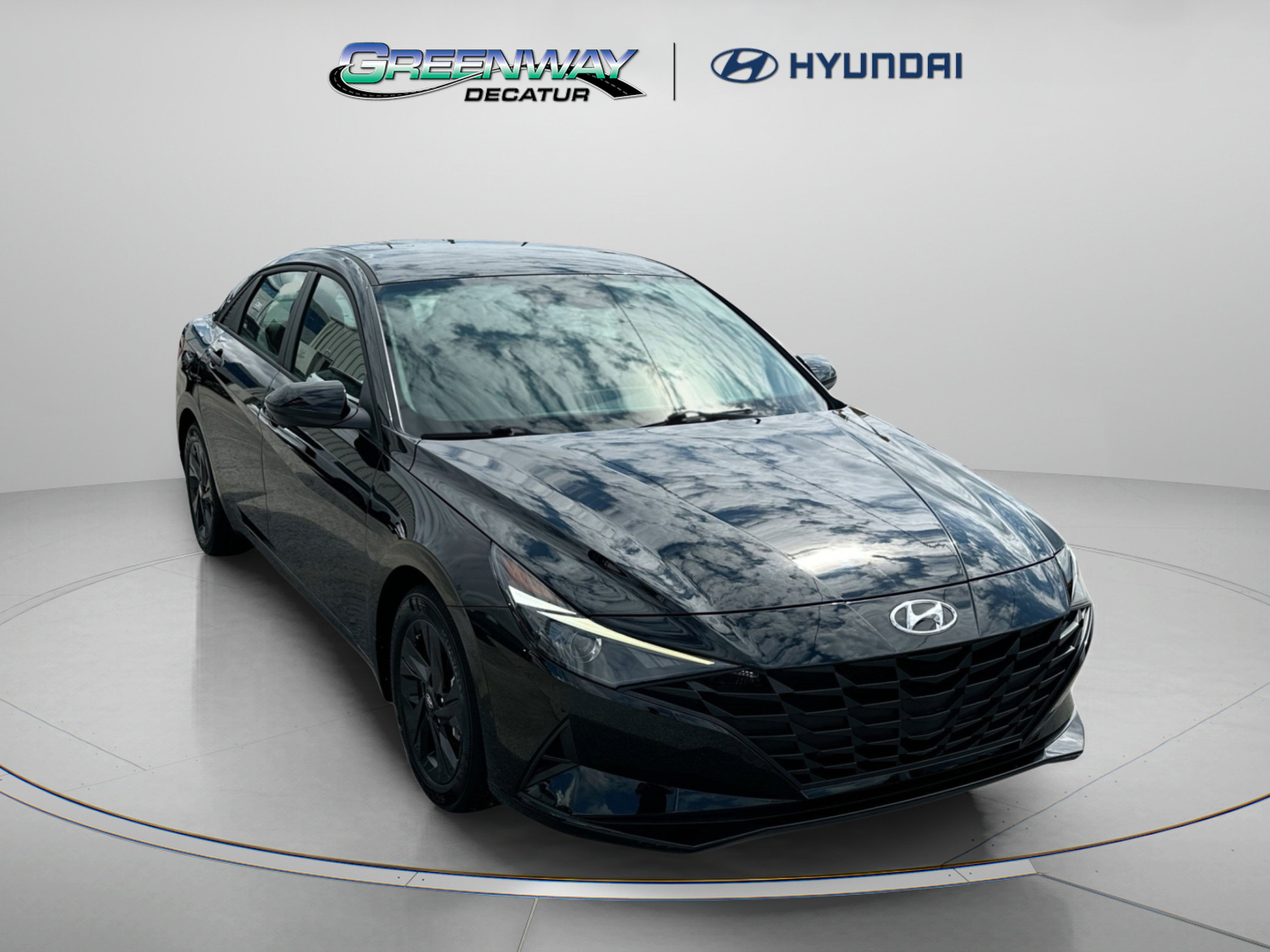 Used 2022 Hyundai Elantra SEL FWD image 2