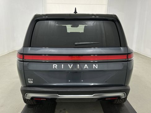 Used 2024 Rivian R1S Adventure AWD/4WD image 4