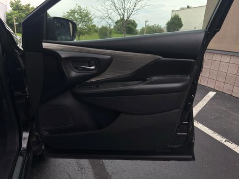 Used 2018 Nissan Murano S image 25