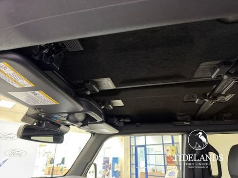 Certified 2025 Ford Bronco Outer Banks AWD/4WD image 27