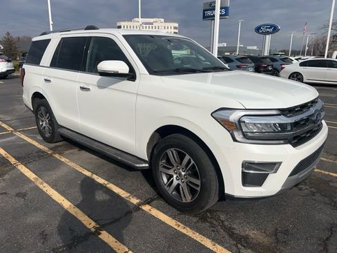 Used 2023 Ford Expedition Limited image 1