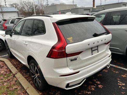 Used 2023 Volvo XC60 B5 Plus w/ Climate Package image 4