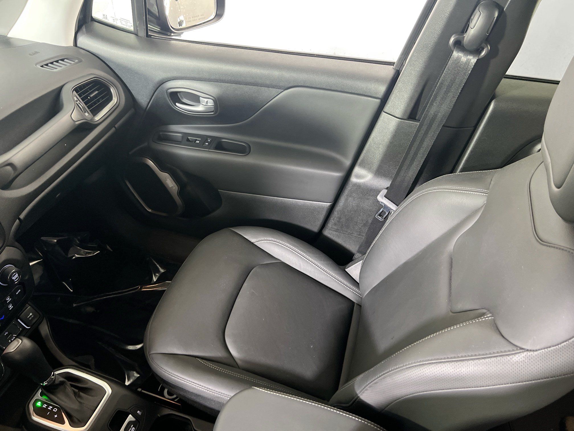 Used 2023 Jeep Renegade Limited AWD/4WD image 23