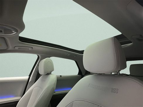 New 2026 Hyundai Ioniq 5 Limited image 11