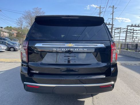 Used 2022 Chevrolet Suburban LS w/ Driver Alert Package AWD/4WD image 4