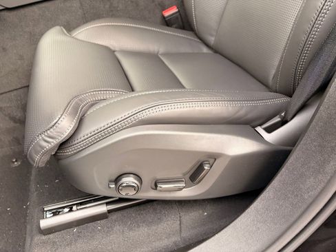 New 2026 Volvo XC90 B5 Ultra image 14