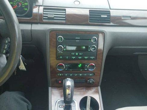 Used 2008 Ford Taurus SEL image 26