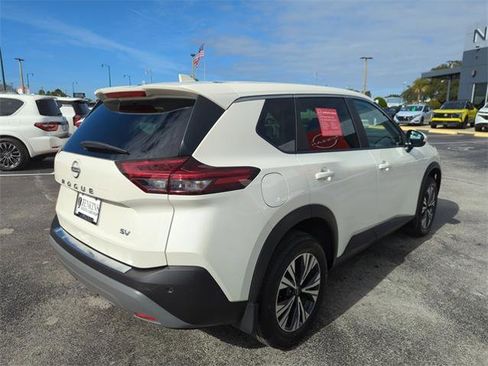 Certified 2023 Nissan Rogue SV image 3